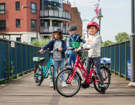 Mit Dem Frog City Bike Nachhaltig Durch Den Berliner Sommer // Himbeer
