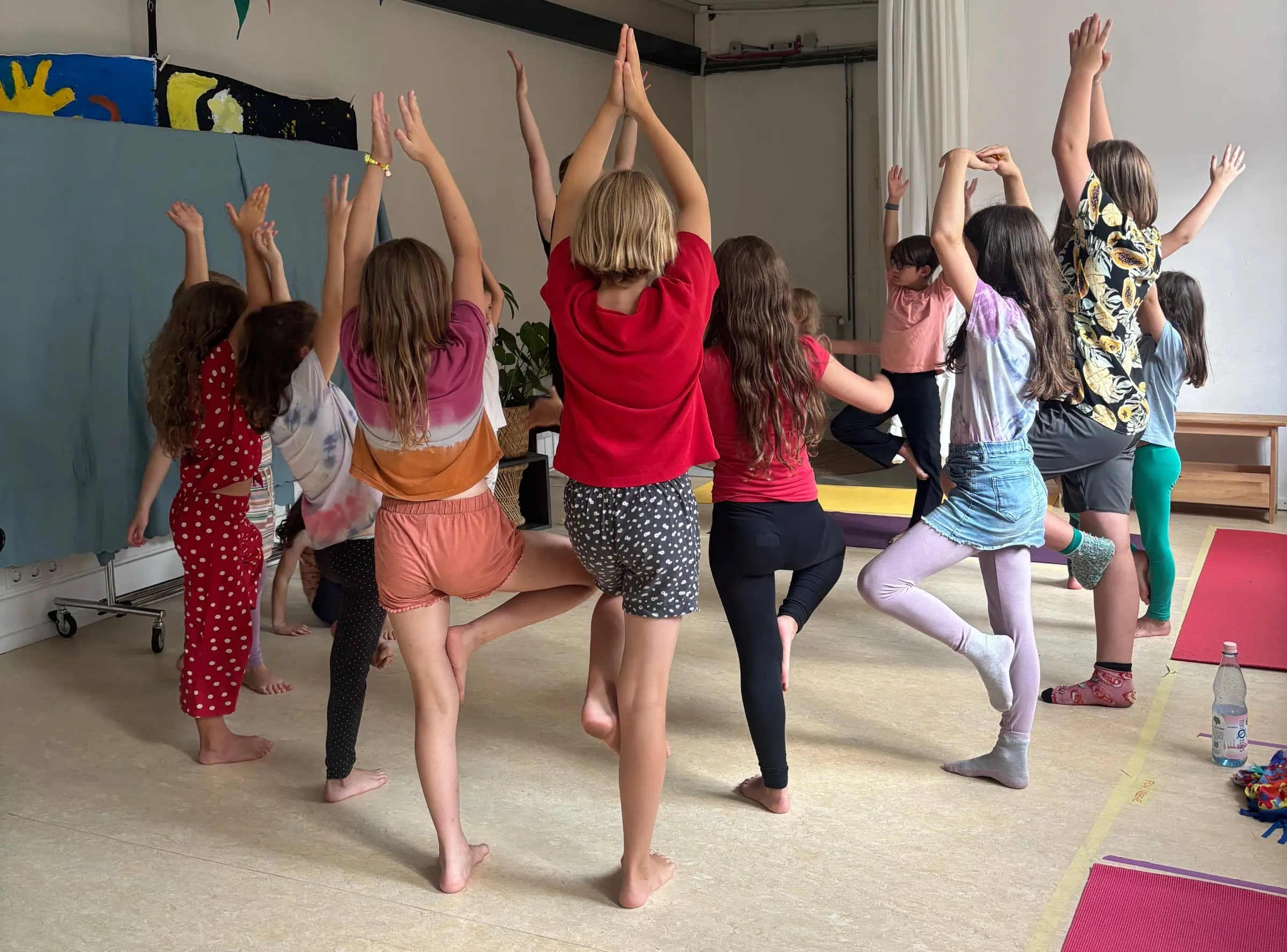 Aktive Sommerferienkurse Für Kinder In Berlin: Just Dance Beim Music Family Hub // Himbeer 