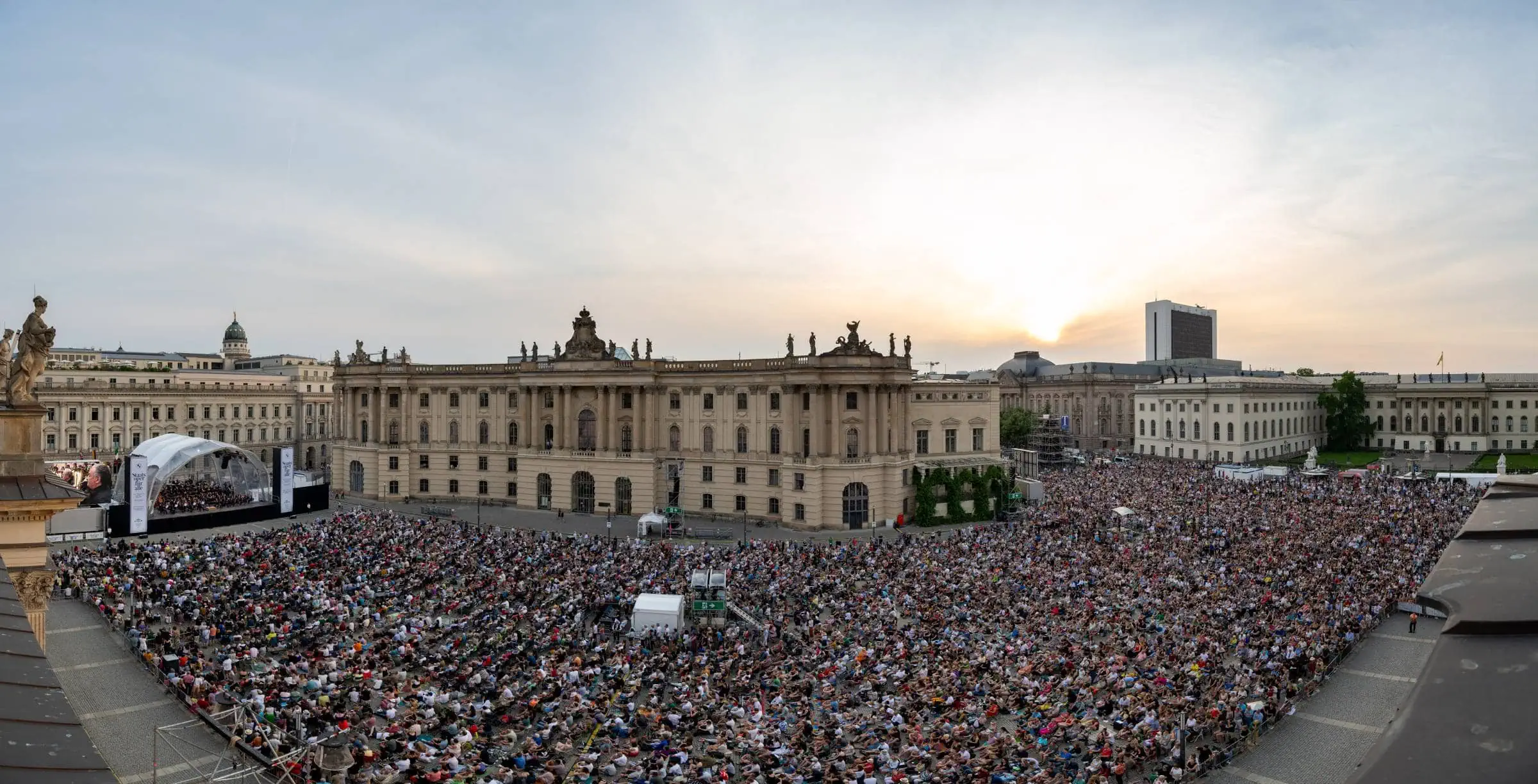 Staatsoper Für Alle Auf Dem Bebelplatz, Klassik Open Air, Vierte Juniwochenende // Himbeer
