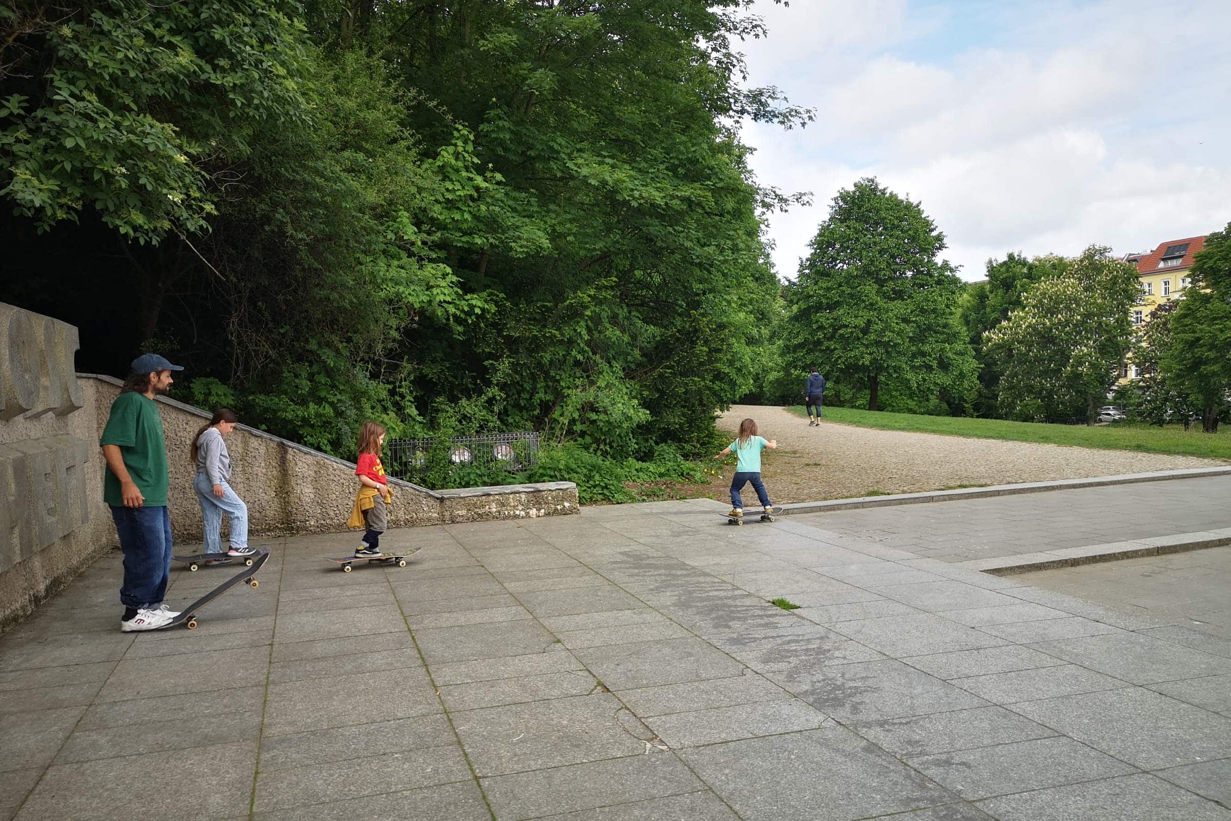 Aktive Sommerferienkurse Für Kinder In Berlin: Skateboardfieber Bei Tré Berlin // Himbeer