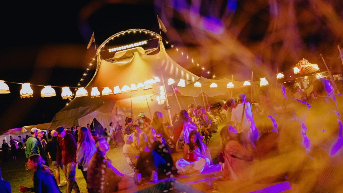 Berlin Circus Festival Auf Dem Tempelhofer Feld // Himbeer