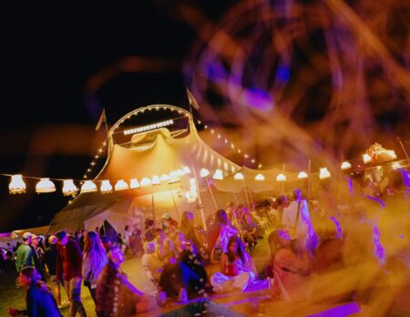 Berlin Circus Festival Auf Dem Tempelhofer Feld // Himbeer