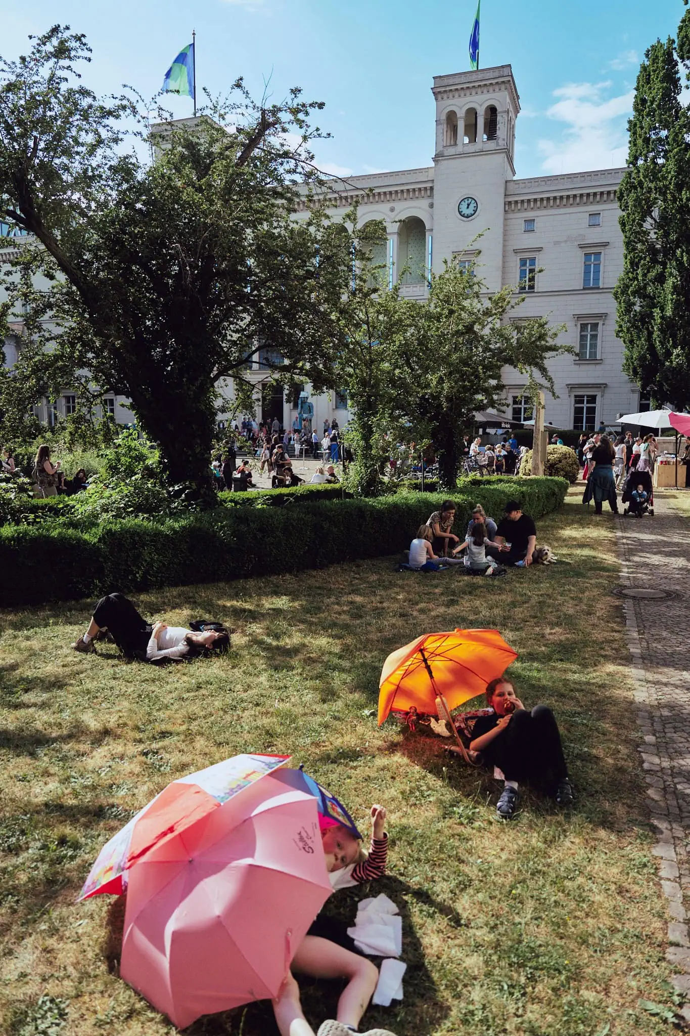 Sommeratelier Im Hamburger Bahnhof, Für Familien // Himbeer