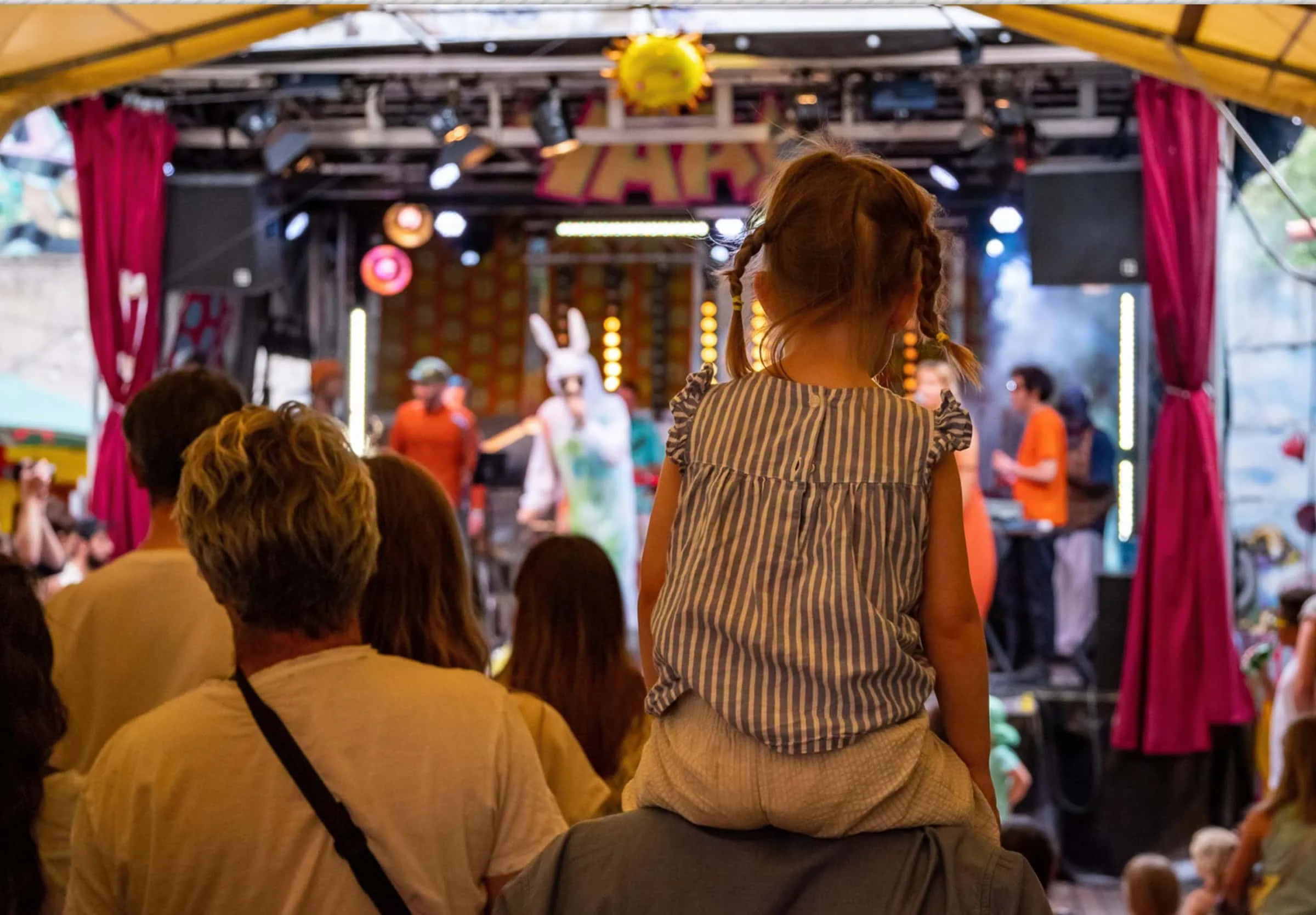 Sommersause Von Lille Beats Im Yaam // Himbeer