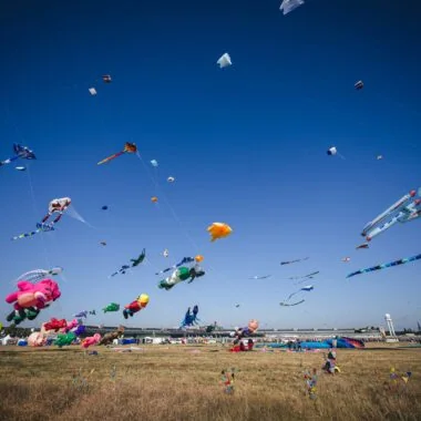 Feste Und Festivals Im September: Riesendrachen Über Dem Tempelhofer Feld // Himbeer