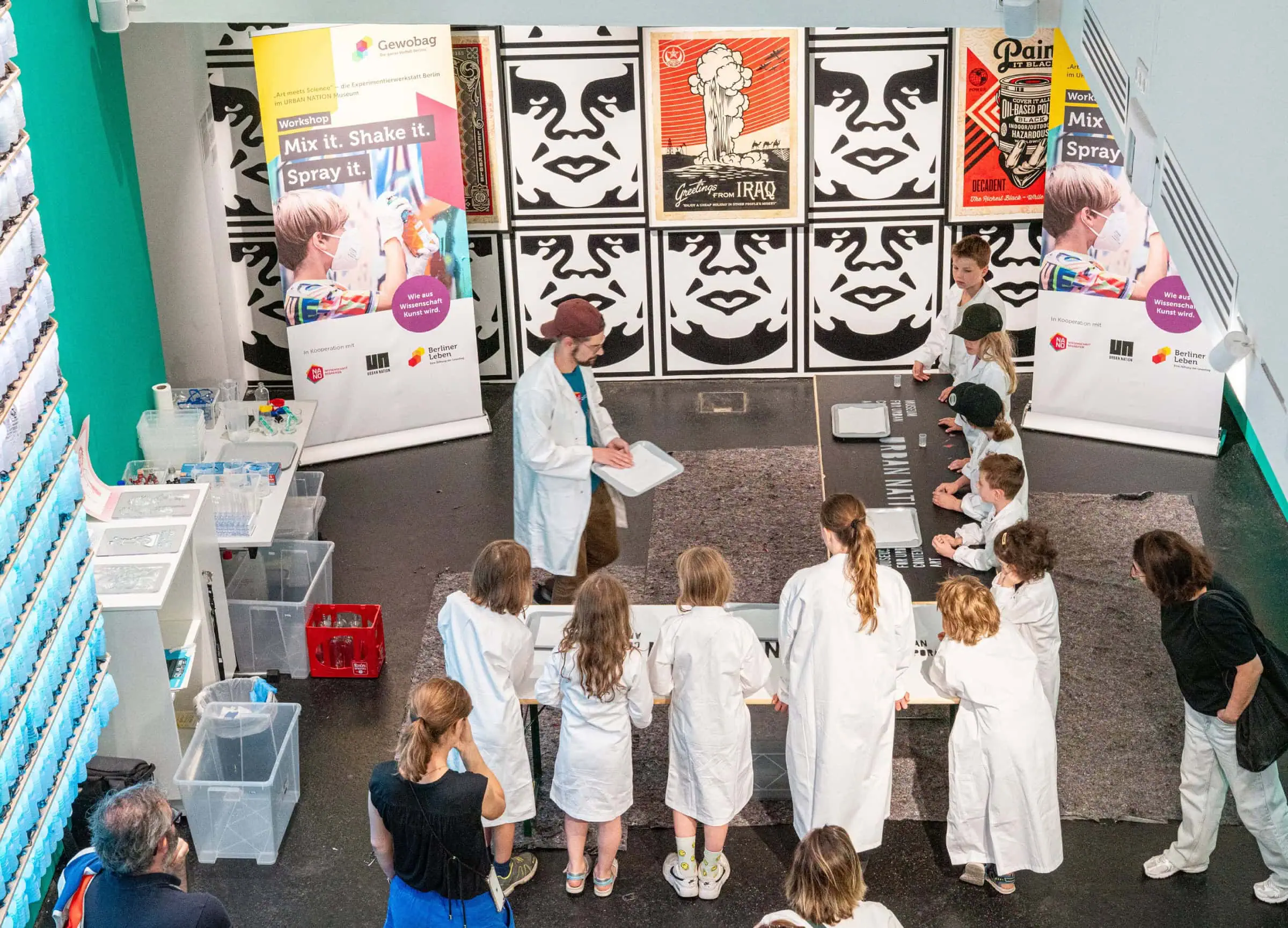 Workshop „Mix It. Shake It. Spray It. – Urban Art Trifft Wissenschaft“ Im Urban Nation Museum, Erste Oktoberwochenende // Himbeer
