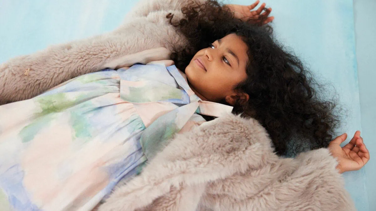 „Heiter Bis Wolkig“ – Kindermode: Herbstmode Und Herbstmoods Im Himbeer Magazin 10-11.2025
