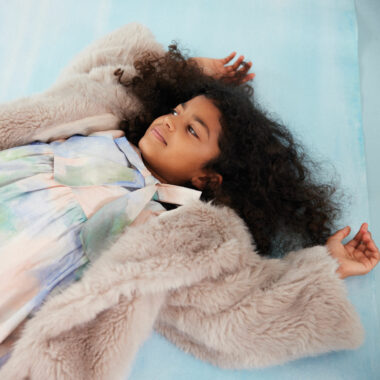„Heiter Bis Wolkig“ – Kindermode: Herbstmode Und Herbstmoods Im Himbeer Magazin 10-11.2025