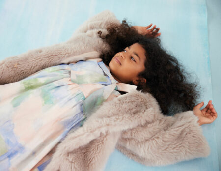 „Heiter Bis Wolkig“ – Kindermode: Herbstmode Und Herbstmoods Im Himbeer Magazin 10-11.2025