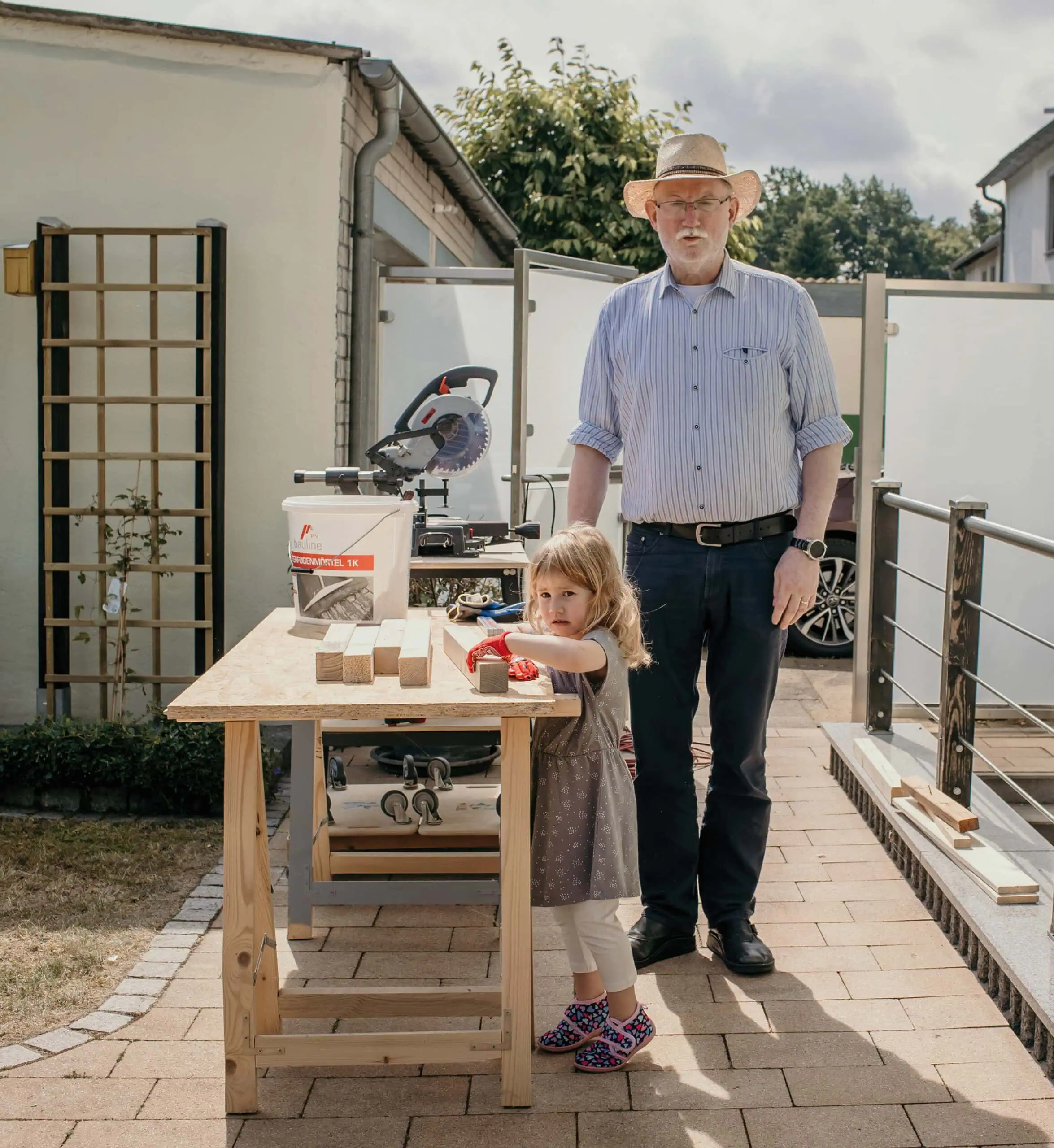 Himbeer Magazin Dezember 2025-Januar 2026: Titelgeschichte Über Die Bedeutung Der Bindung Und Nähe Zwischen Großeltern Und Enkelkindern