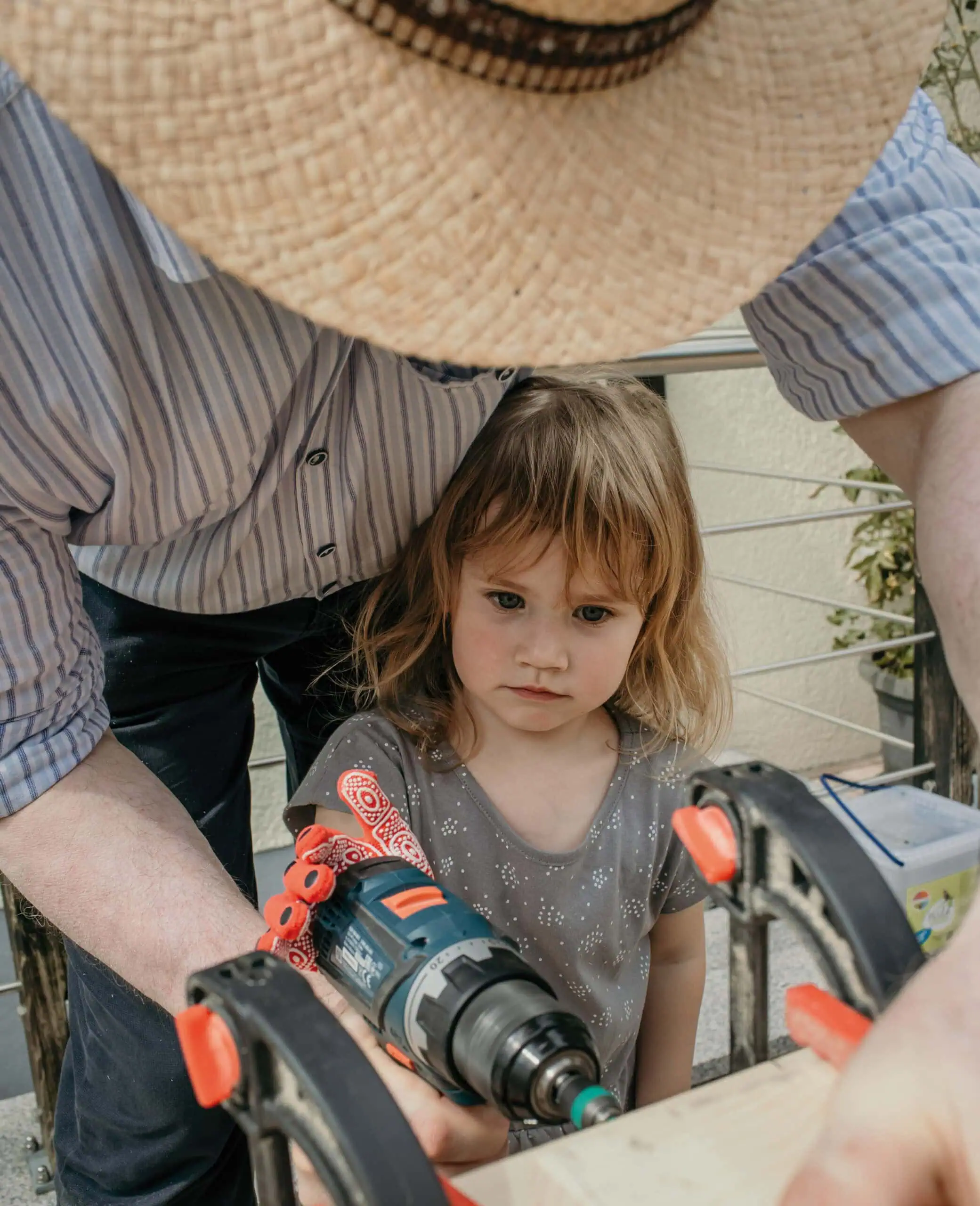 Himbeer Magazin Dezember 2025-Januar 2026: Titelgeschichte Über Die Bedeutung Der Bindung Und Nähe Zwischen Großeltern Und Enkelkindern