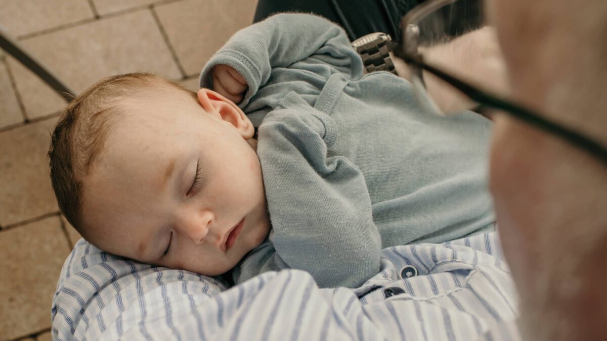 Himbeer Magazin Dezember 2025-Januar 2026: Titelgeschichte Über Die Bedeutung Der Bindung Und Nähe Zwischen Großeltern Und Enkelkindern