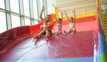 Blu Familienbad Potsdam Adventskalender // Himbeer 2025