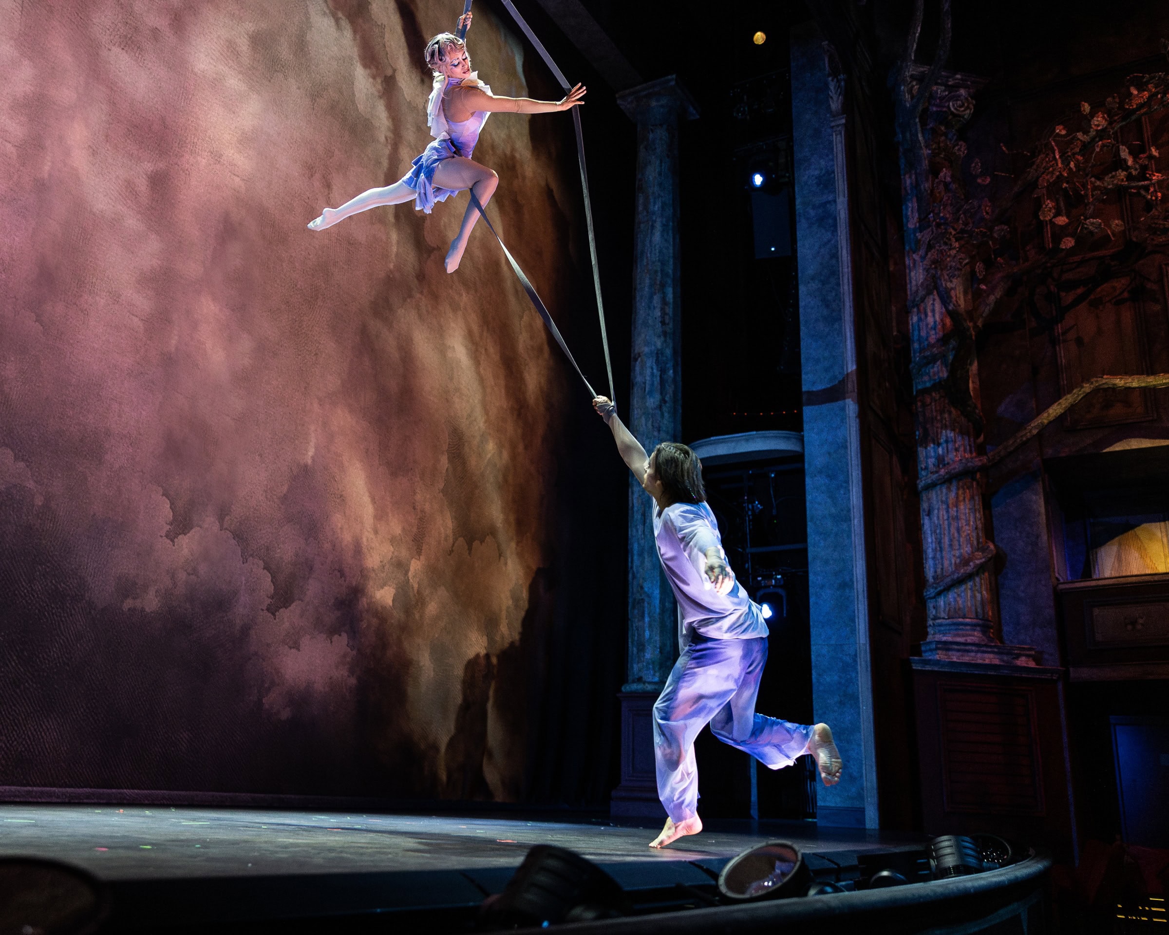 Cirque Du Soleil „Alizé“ Im Theater Am Potsdamer Platz // Himbeer