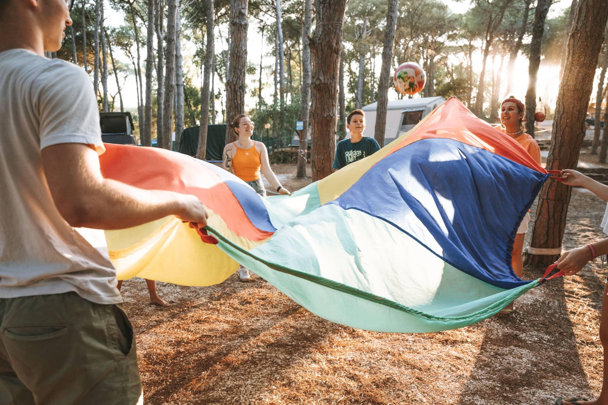 Vamos Familienreisen Reisegutscheine // Himbeer 2026