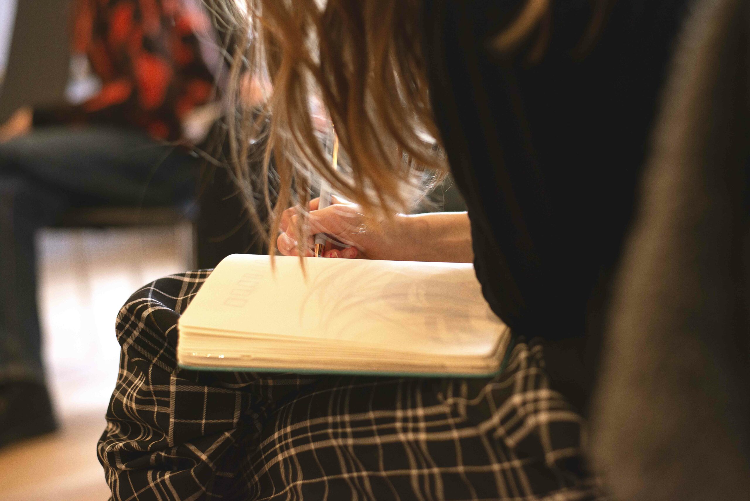 Macht Mit Beim Theo Schreibwettbewerb 2025/2026 // Himbeer