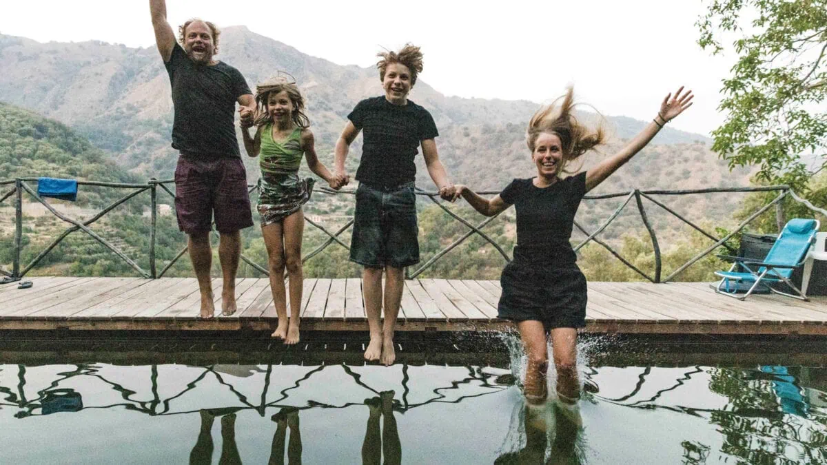 Willkommen Im Neuen Leben – Eine Familie Erzählt Vom Auswandern Nach Sizilien – Himbeer Titetgeschichte