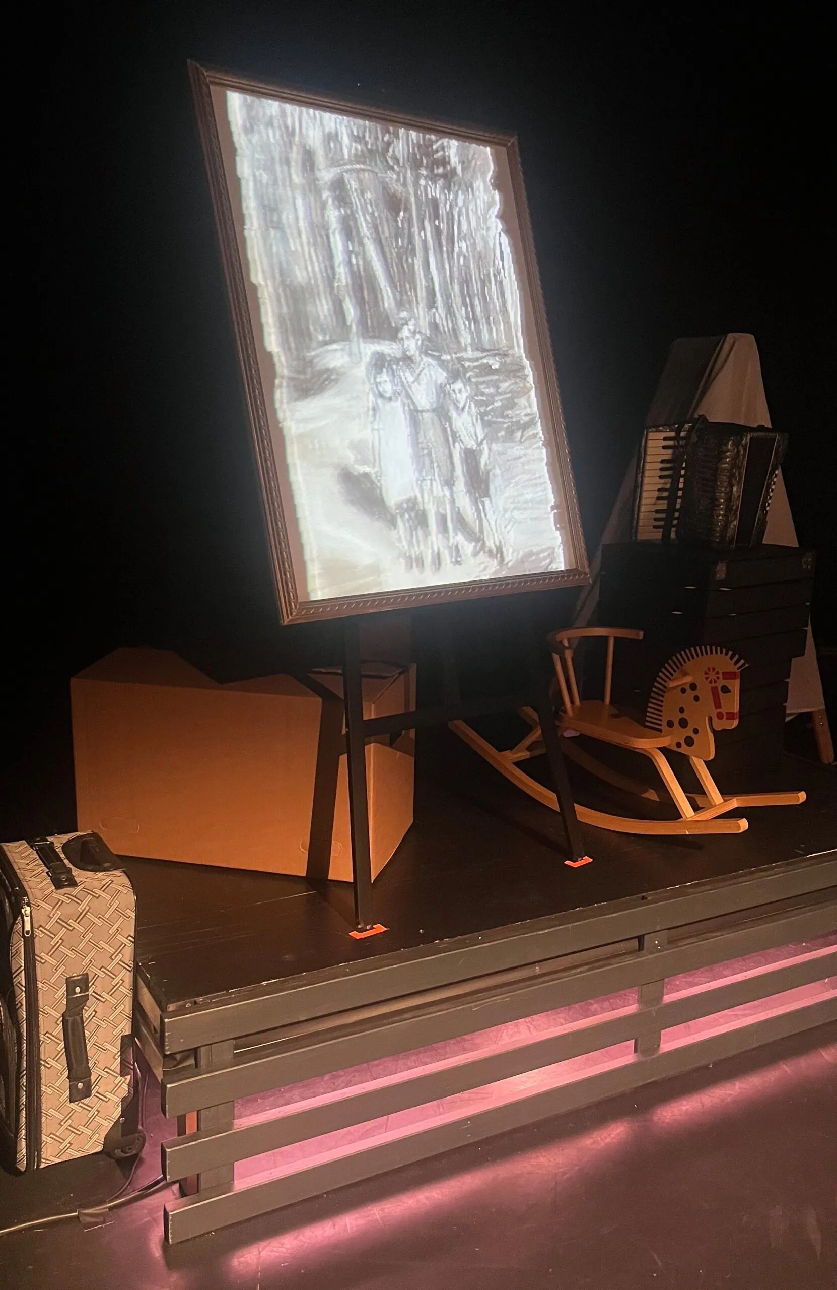 Welche Farbe Hat Erinnerung Im Theater Strahl, Für Jugendliche // Himbeer