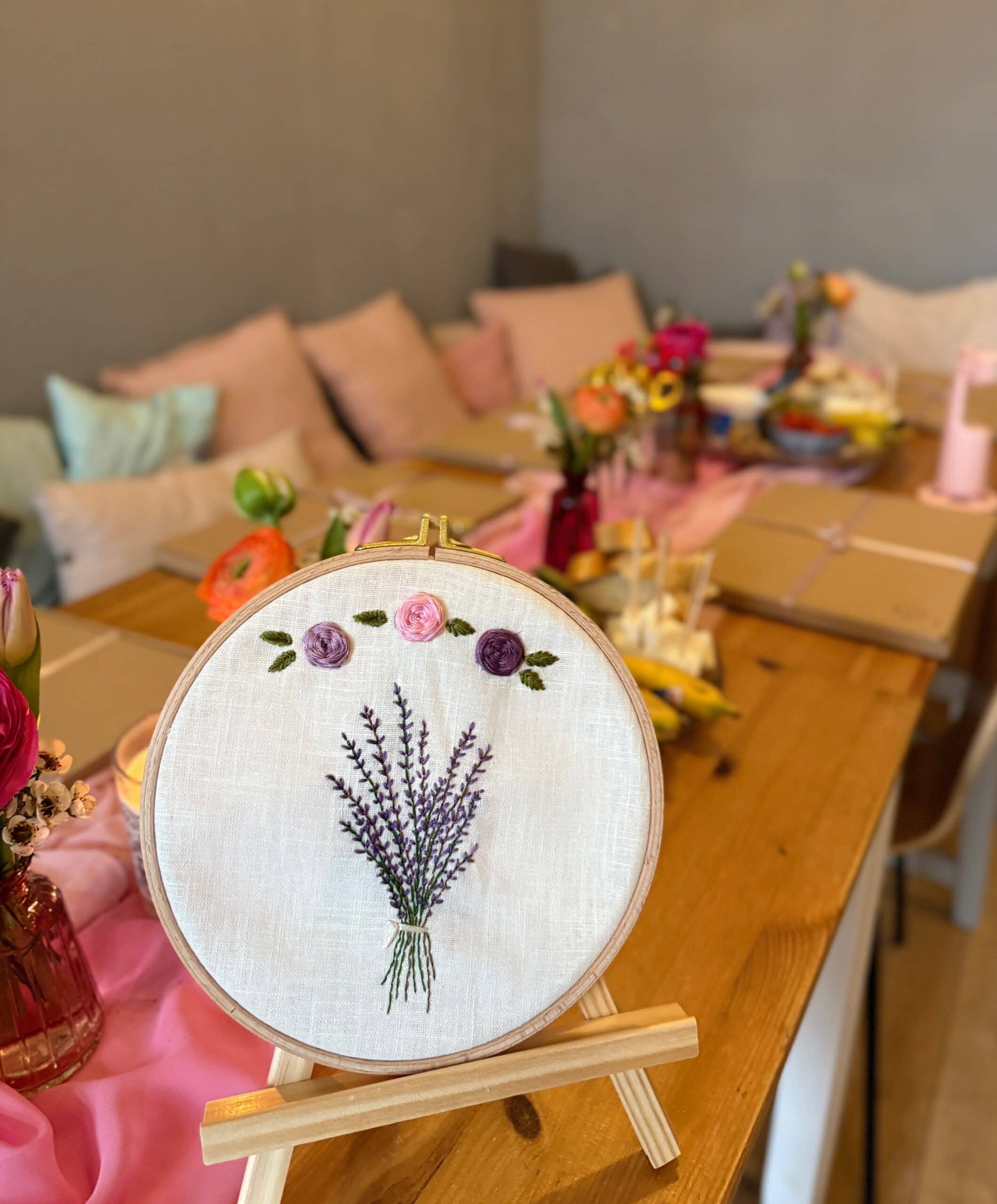 Stick-Workshop Für Kinder Im Familiencafé Rubens // Himbeer