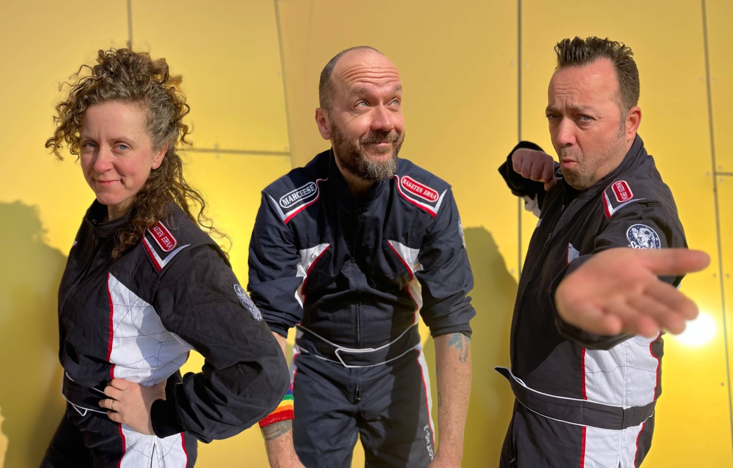 Raketen Erna Laden Zur Faschingsedition Ins Atze Musiktheater // Himbeer