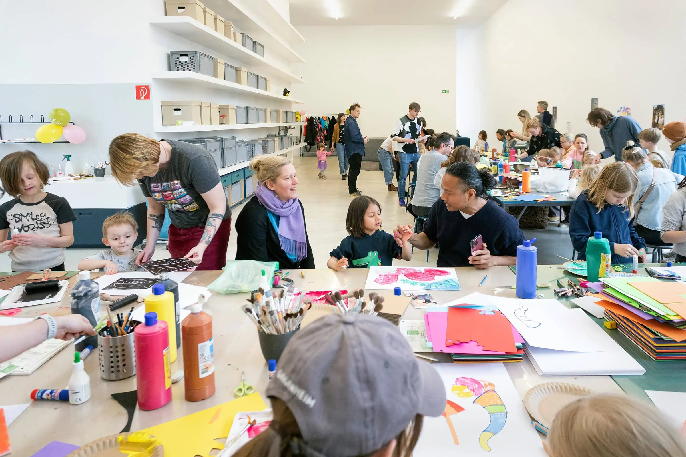 Aktionstag Familie Im Haus Bastian, Museumsinsel // Himbeer