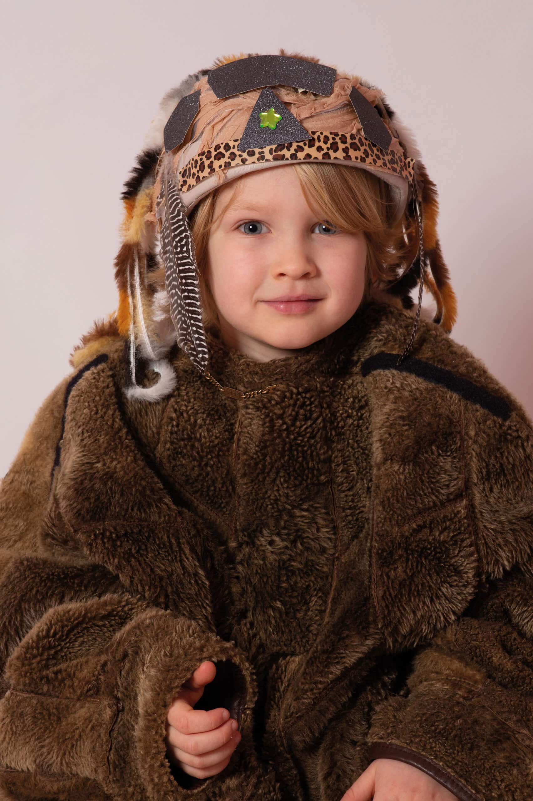 Vielfalt im Kopf – gendersensible Pädagogik in der Kita. Titelstory im HIMBEER Magazin April-Mai 2026