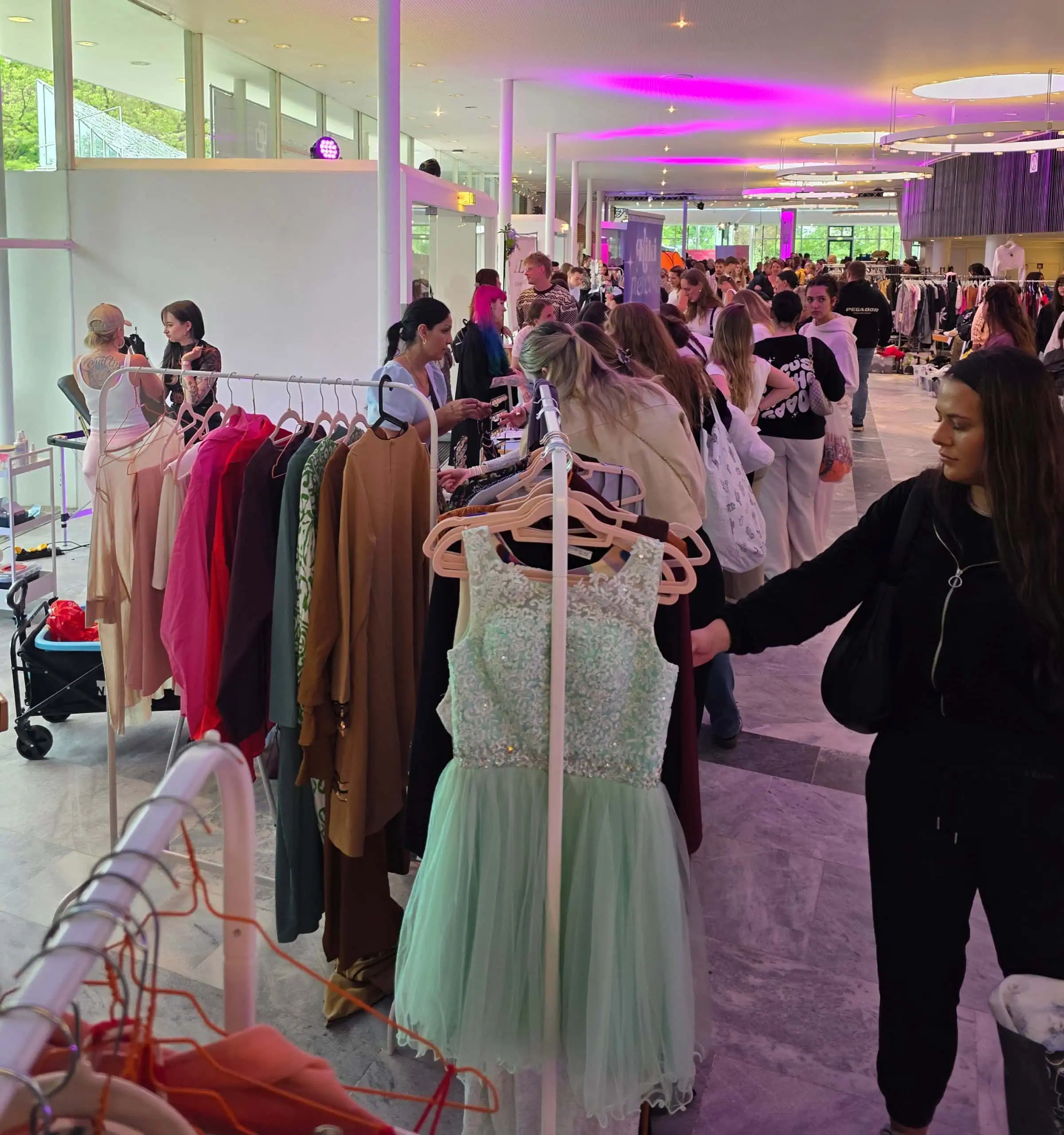 Mädelsmarkt Und Fashionmarkt Im Cank Berlin // Himbeer