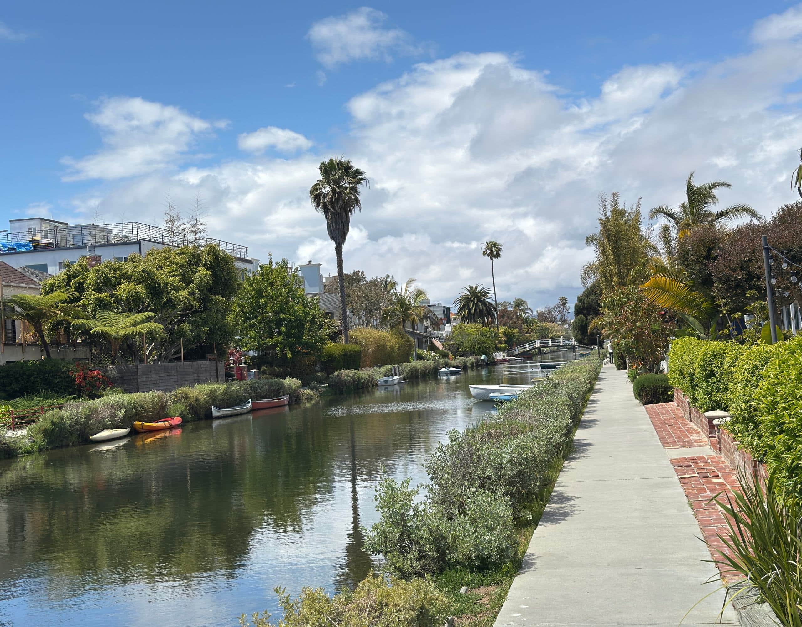 Venice Beach – Spaziergang Entlang Der Kanäle