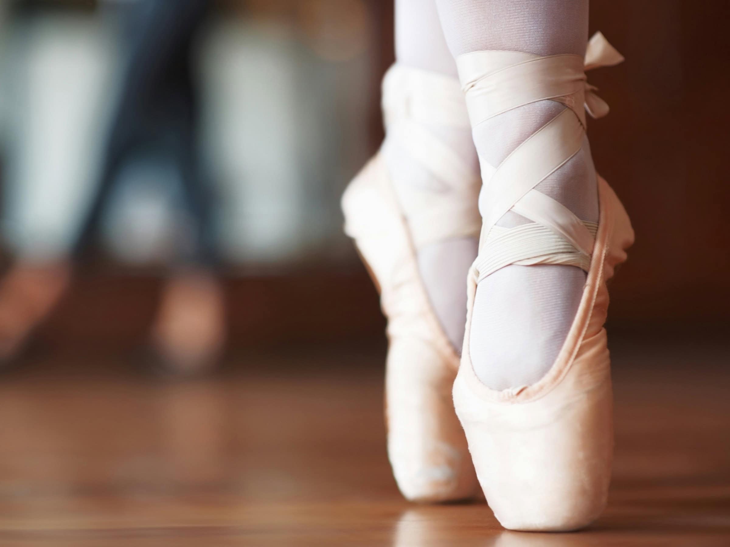 „Schwanensee“ Der Ballettkompanie Ballet Blanc Im Atze Musiktheater // Himbeer