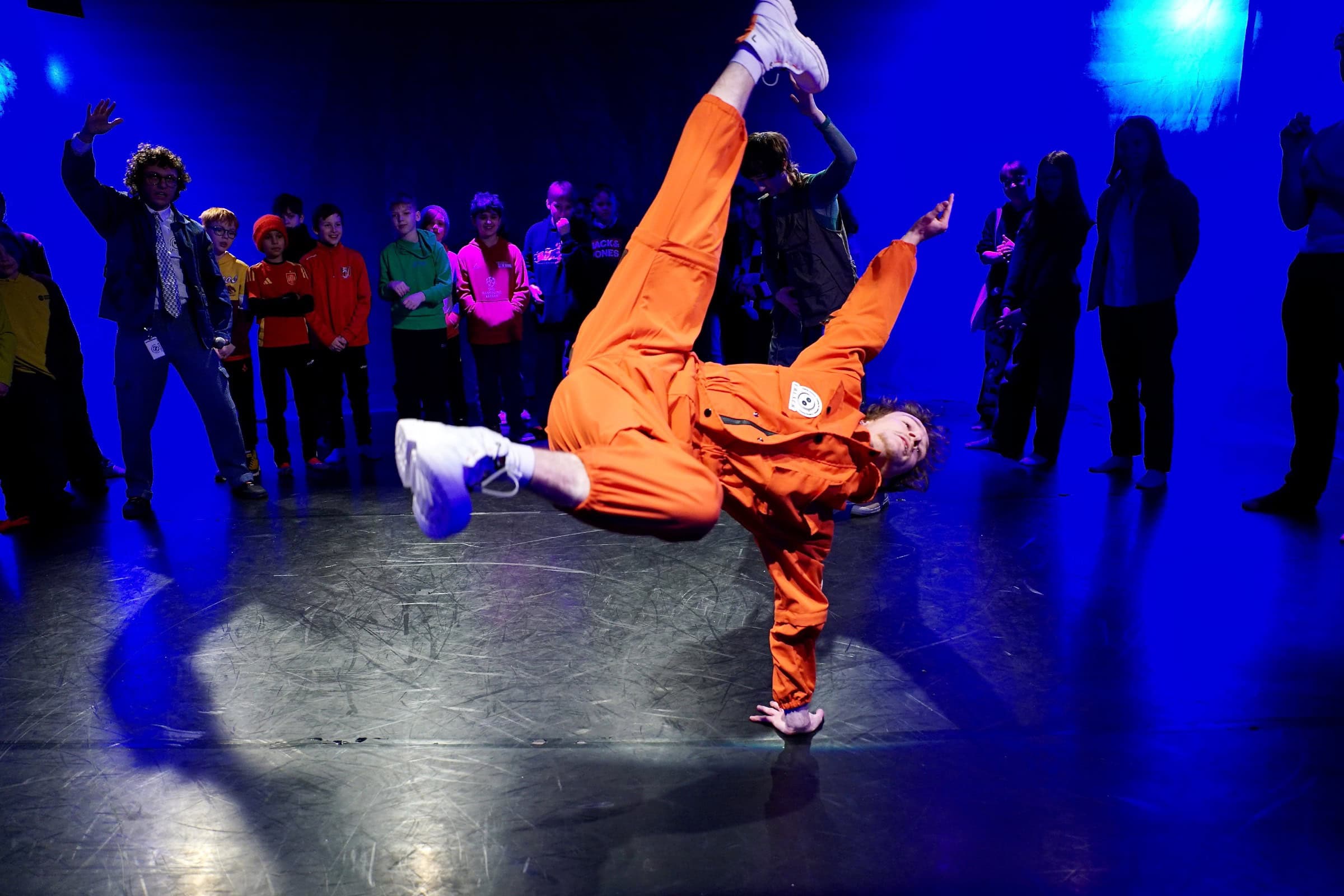 „Das Experiment“, Tanzstück Im Jungen Tanzhaus Berlin // Himbeer