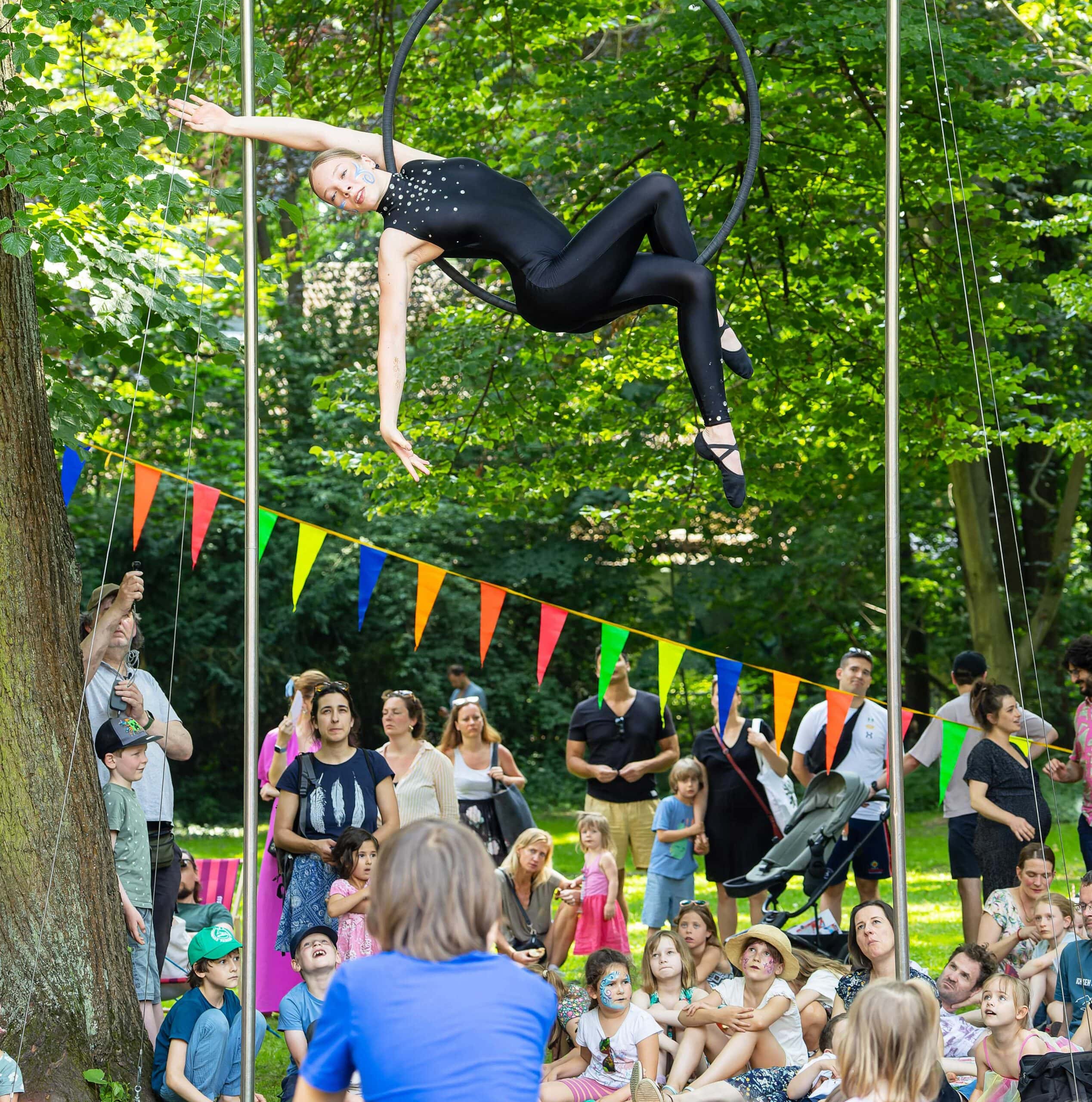 Kunstfest Pankow Am Schloss Schönhausen // Himbeer