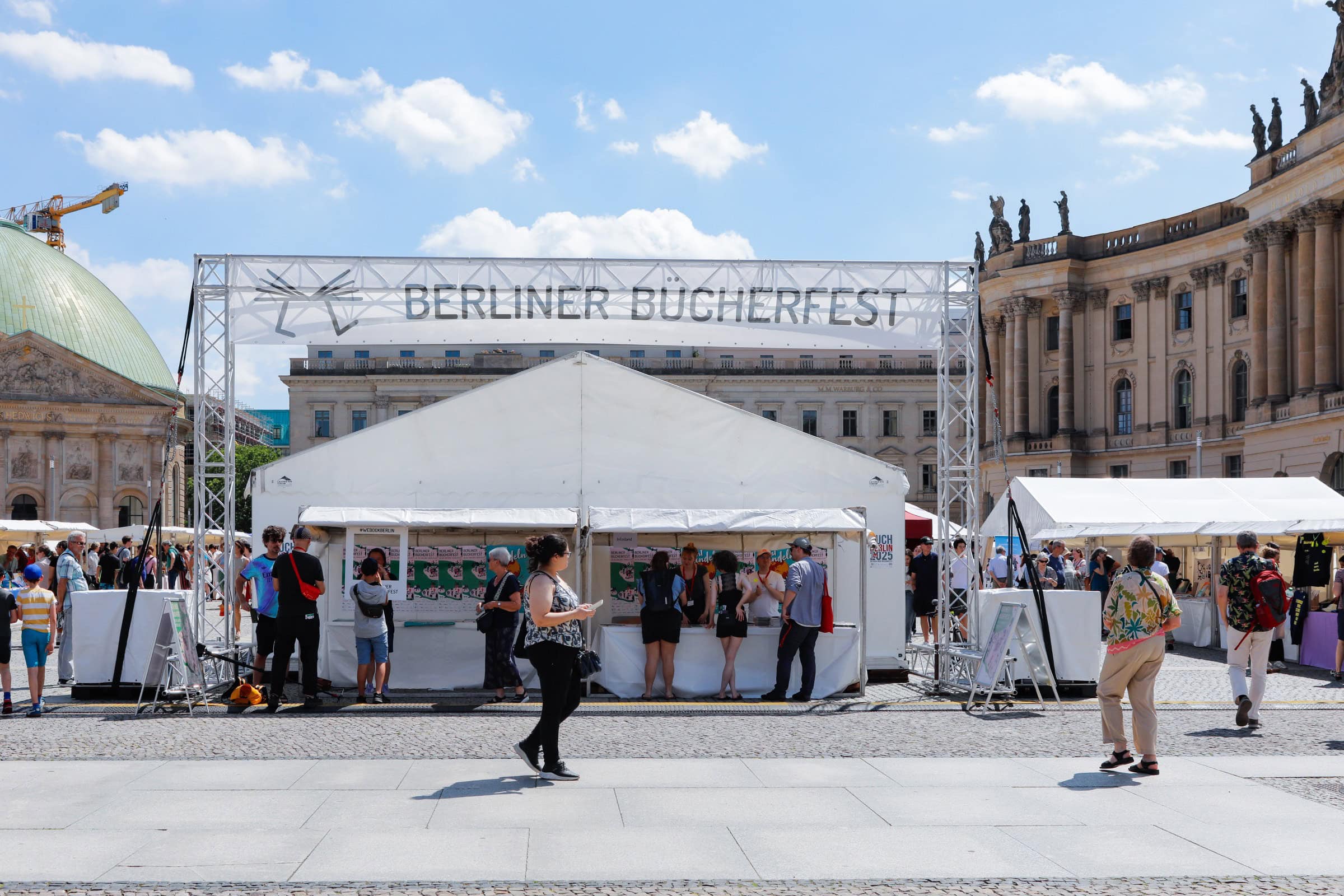 Berliner Bücherfest 2026 Auf Dem Bebelplatz Unter Den Linden, Familienprogramm // Himbeer