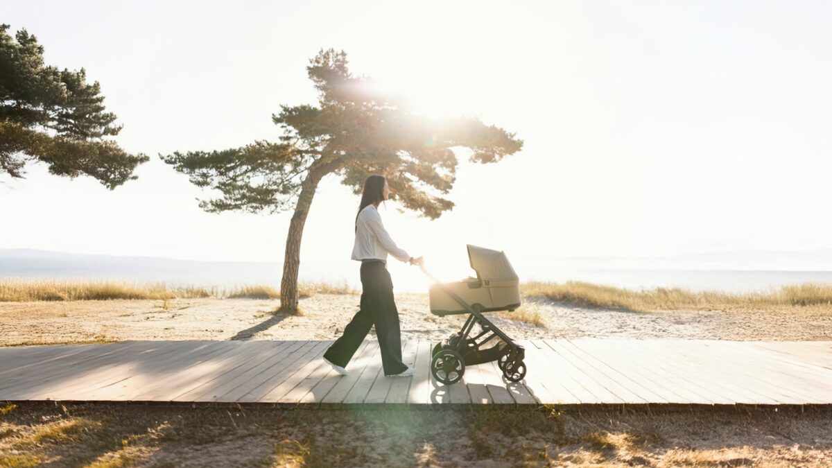 Thule Charm 2 In 1 Kinderwagen Gewinnspiel //Himbeer