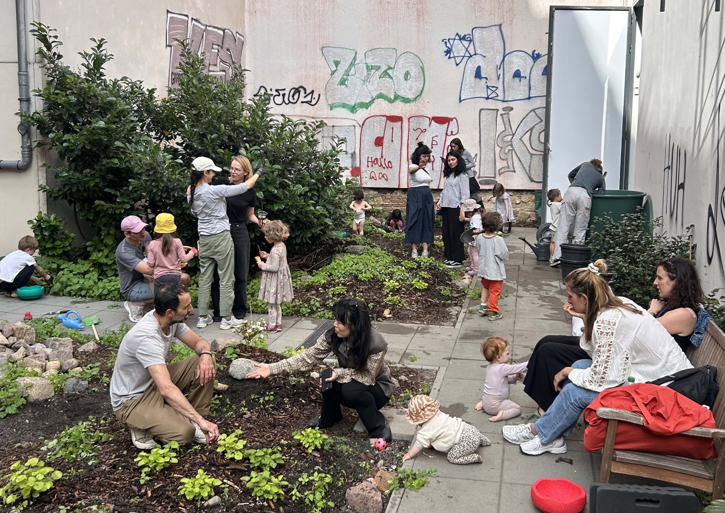Kids’ Gartenklub Für Familien, Gemeinsam Gärtnern // Himbeer