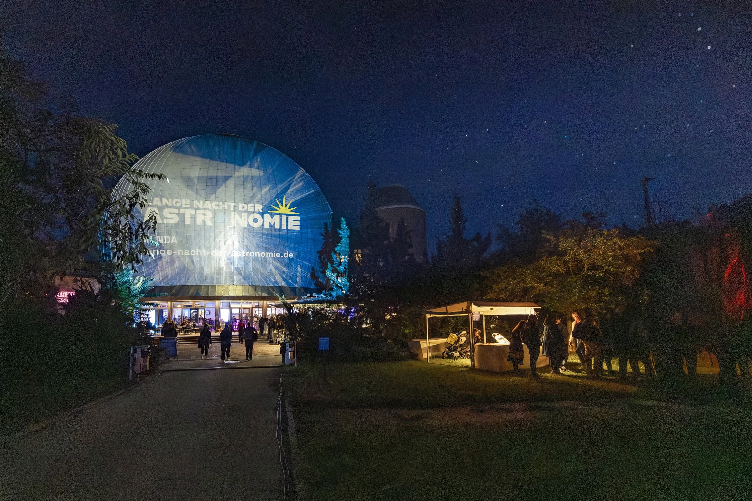 Lange Nacht Der Astronomie, Tolles Familienprogramm Rund Um Die Sonnenfinsternis // Himbeer
