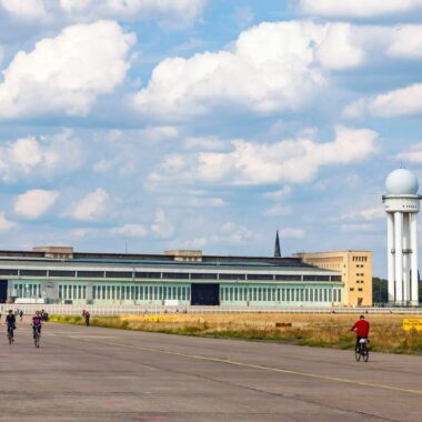 Tempelhofer Feld – Berlin Im September // Himbeer